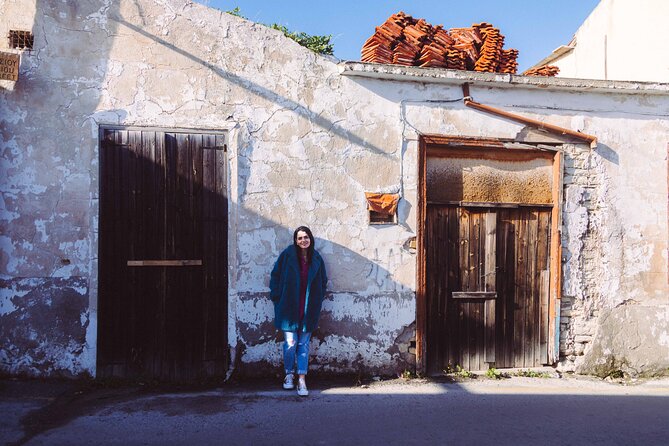 2 Hours Private Photoshoot in Cyprus - A Photographer Who Helps You Look Natural