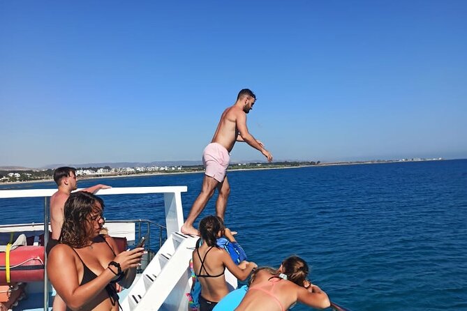 90-Minutes Glass Bottom Trip With Quick Dip - Key points before you book
