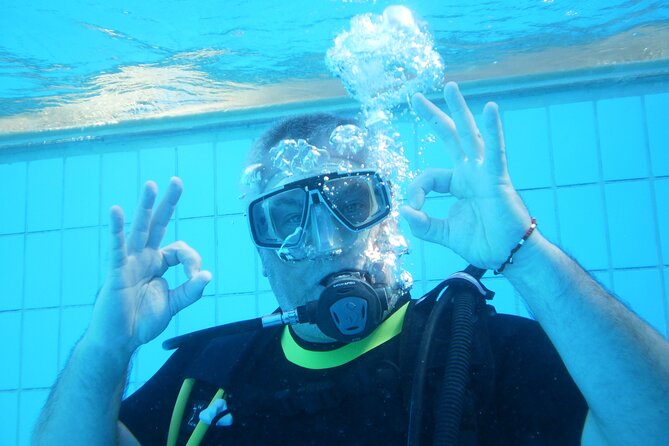 Beginners Discover Scuba Diving By Boat, Best Spot In Cyprus - Learning to breathe underwater in shallow water