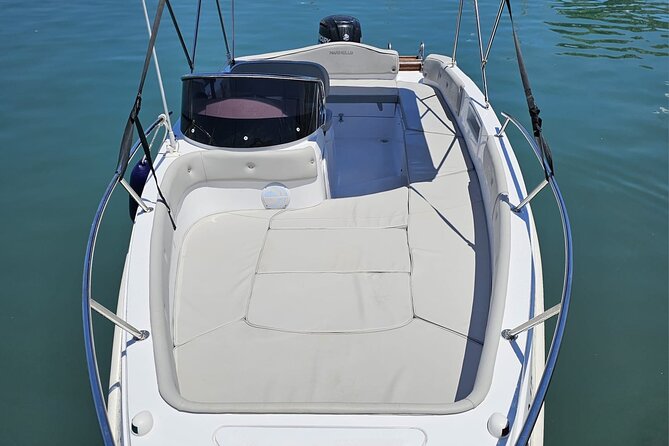 Eden New Gen Speedboat with driver to Blue Lagoon, Sea Caves - Following the Akamas Coastline