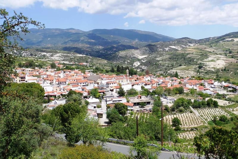 FROM PAPHOS: Island Roundtrip (Lefkara, Nicosia, Larnaca) - Lefkara: Lace, Silver, and a Compact Village Walk