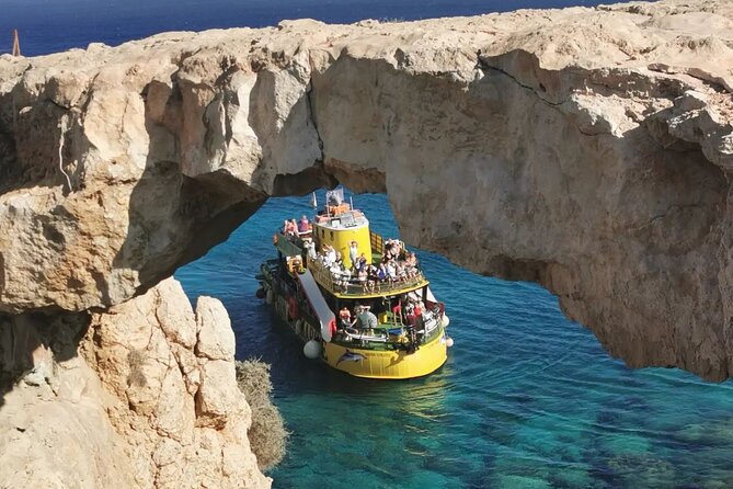 Glass Bottom Boat Dolphin Cruise to Blue Lagoon and Turtle Cove - Fig Tree Bay from the water