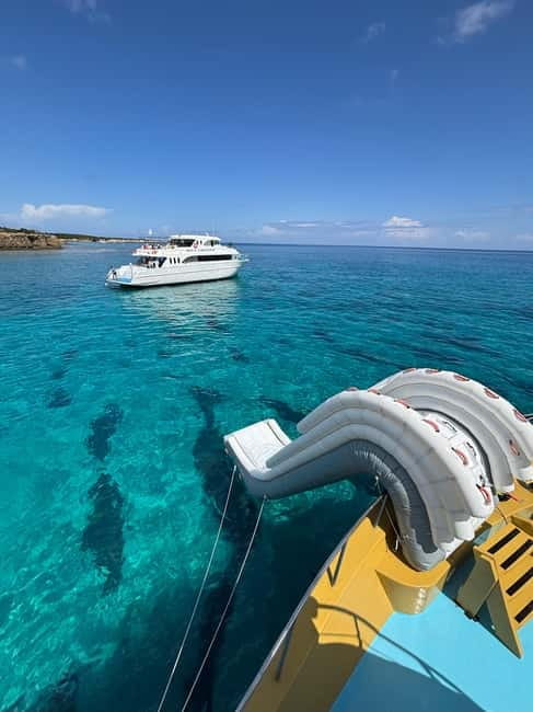 Jeep & Boat: 4x4 Tour + Boat to Blue Lagoon - Sea Caves at Peyia, 20 minutes of coastal drama