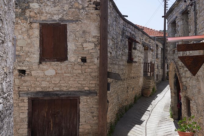 Kourion Ruins, Kolossi Castle and Winery Guided Visit from Paphos - Omodos and the character of a mountain village