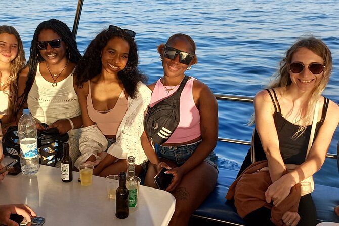 Larnaca Sunset Cruise with Unlimited Beers & Wine - What the underwater cabin adds