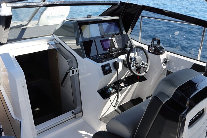 Luxury Charter on Blue Lagoon Flyer (Karnic CS10) to Blue Lagoon - What to Bring From Latchi