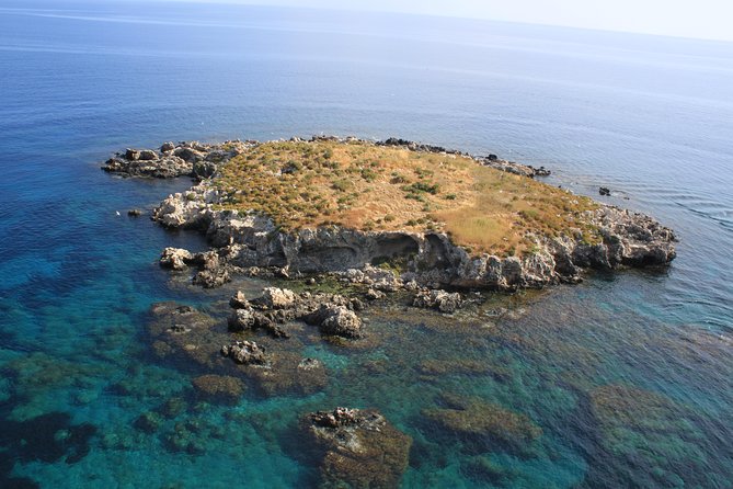 Luxury Eden 18 Private Self-drive boat hire to Blue Lagoon & more - Secret Beach and the Amphitheatre