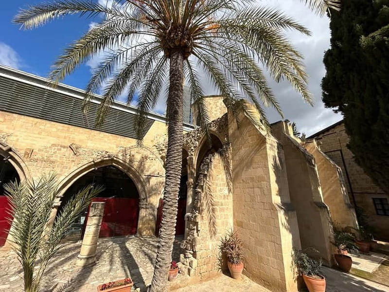 Nicosia, private tour, Old Town greek and turkish side - The Guides and the Pace