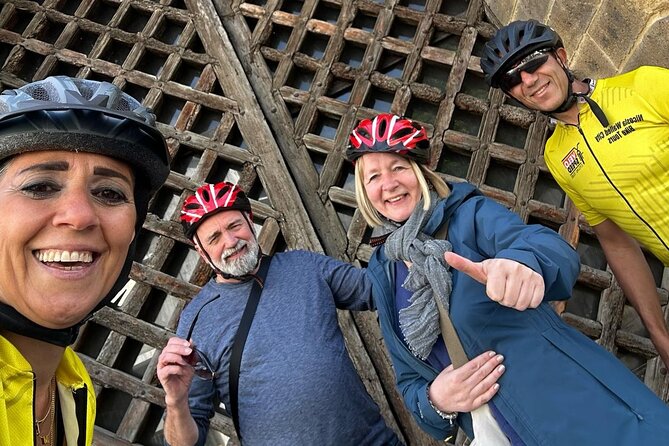 Nicosia: Walled City Bike Tour - Meeting at the Ledra Palace Checkpoint
