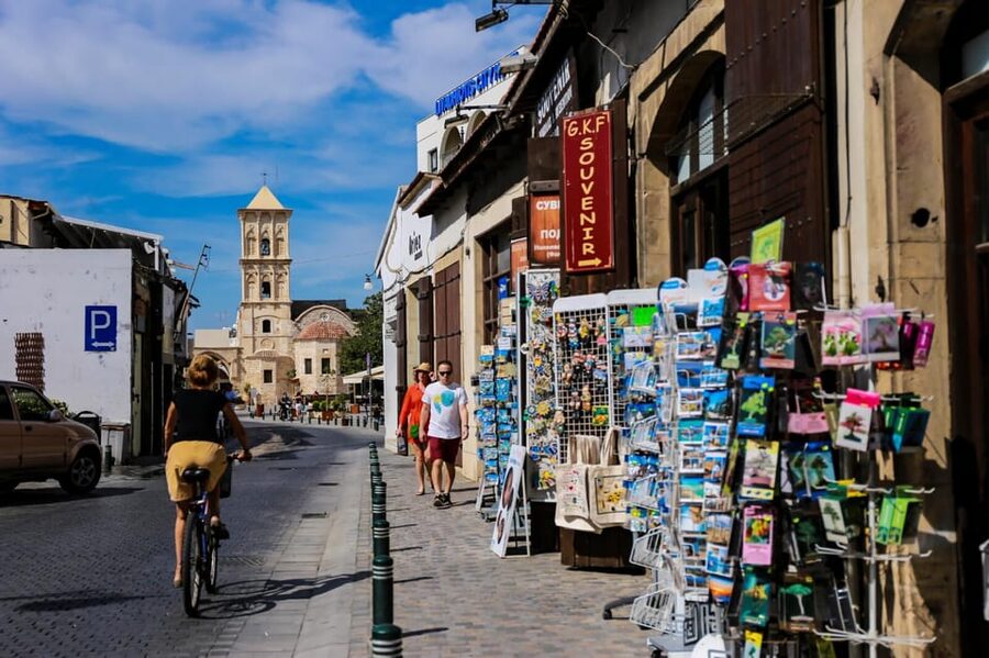 Paphos: Larnaca & Divided Nicosia Sightseeing Tour - The road to Nicosia and the Green Line