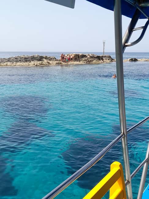 Paphos: The Yellow Glass-Bottom Boat Cruise Swim & Snorkel - Looking down at the 1974 shipwreck