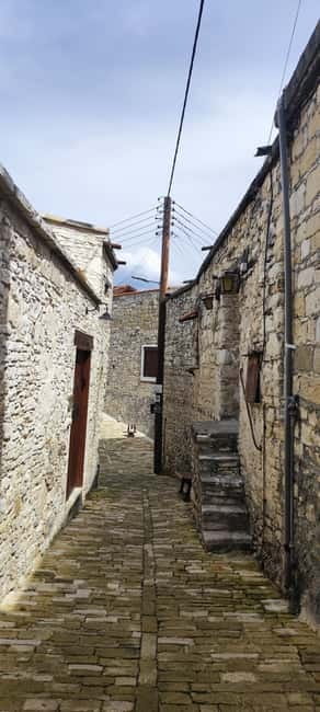 Paphos: Troodos Mountains Villages Tour with Wine Tasting - Wine Tasting: Commandaria and Zivania
