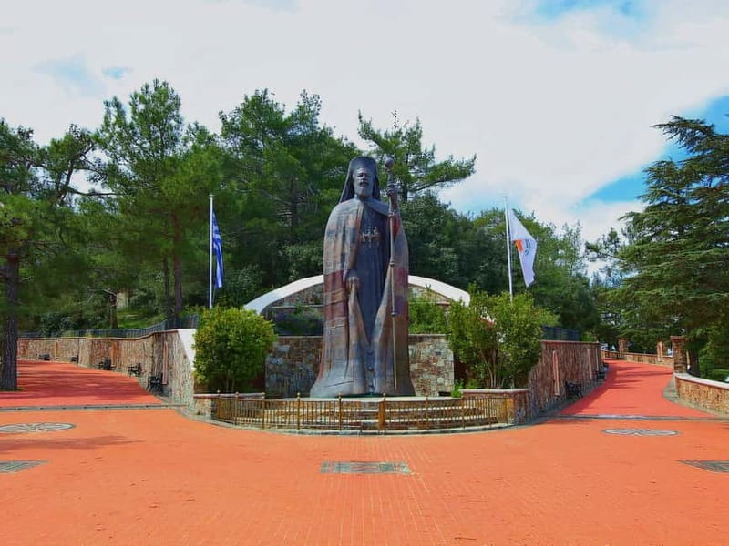 Paphos: Troodos, Omodos & Kykkos Monastery Full-Day Tour - Omodos village and the Timios Stavros Monastery