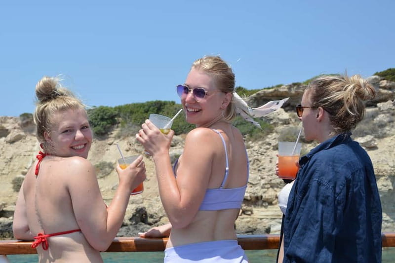 Paphos: Wave Dancer Half-Day Cruise with BBQ and Open Bar - Four hours of local drinks and cocktails