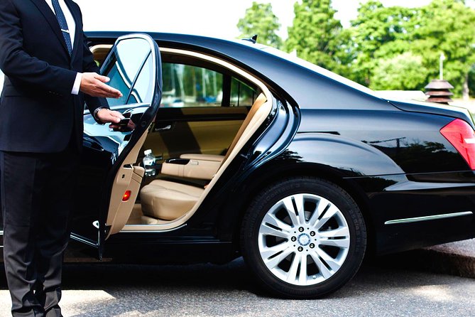Private Airport Transfer from Hotel to Larnaca Airport in a 4-seater taxi - Key points before you book