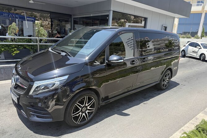 Private Transfer from Paphos Airport to Paphos City - The Mercedes cabin: luxury or useful comfort?