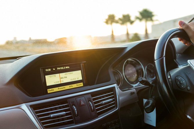 Private Transfer: Larnaca Airport to Protaras with return 1-14 pax - Reliability and Communication