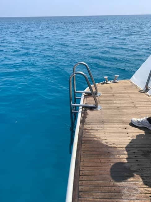 Protaras: 80s and 90s Sunset Cruise with Cypriot Dinner & DJ - The highlights at a glance
