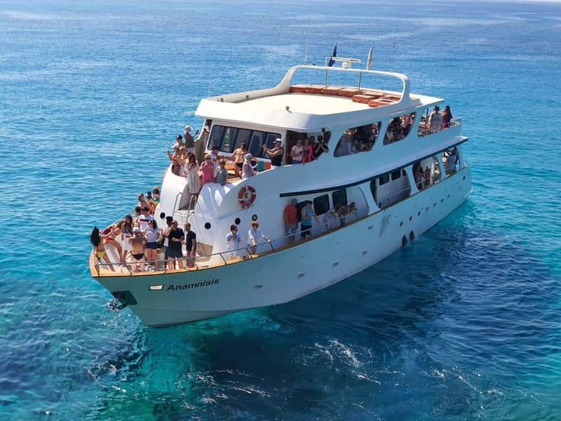 Protaras: 80s and 90s Sunset Cruise with Cypriot Dinner & DJ - A generous Cypriot dinner onboard