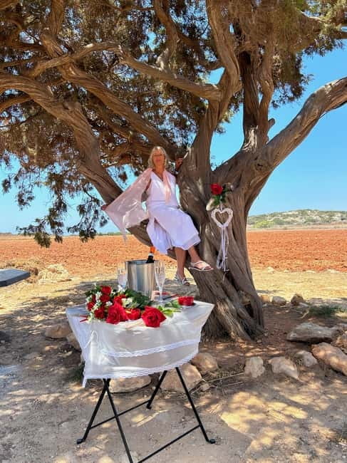 Romantic tour for lovers, couples or friends - The Bridge of Lovers sets the mood