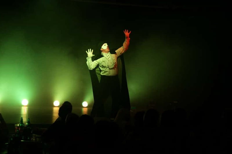 Stardust Variety Show - Dinner before the curtain rises