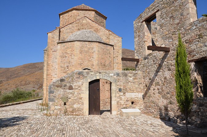 Troodos Mountains Ecotour Adventure - Omodos, the best place for a longer pause