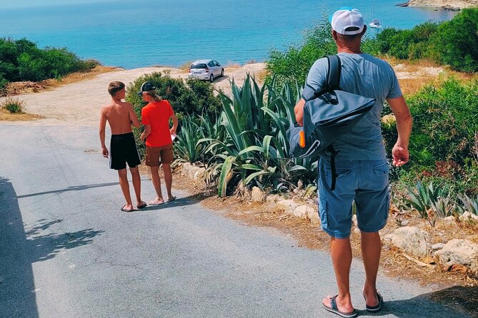 XploreMe! - Coral Bay Scavenger Hunt Outdoor Activity - Price, private groups, and overall value